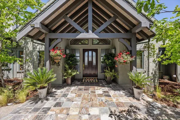 500 Ashland Loop RD, Ashland, OR 97520