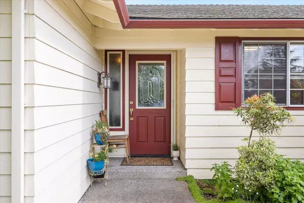 2406 Senate WAY, Medford, OR 97504