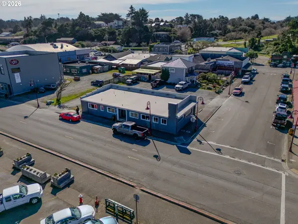 125 BALTIMORE AVE SE, Bandon, OR 97411