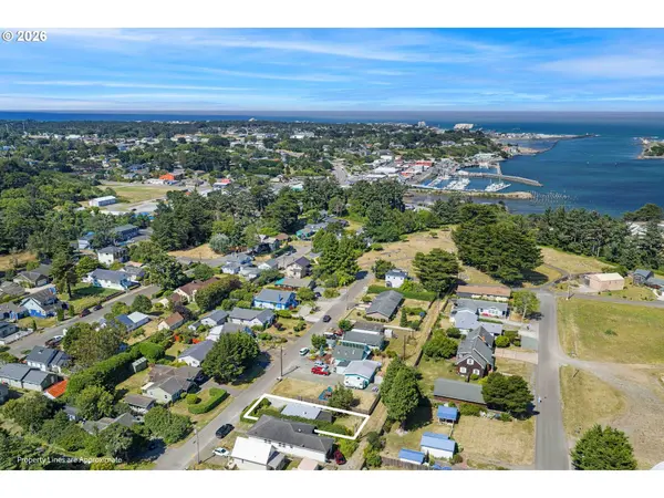 875 DIVISION ST NE, Bandon, OR 97411