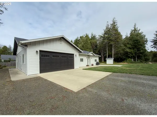 88057 PARK LN, Bandon, OR 97411