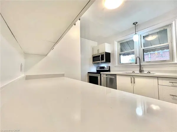 290 East 36th Street #Upper, Hamilton, ON L8V 3Z5