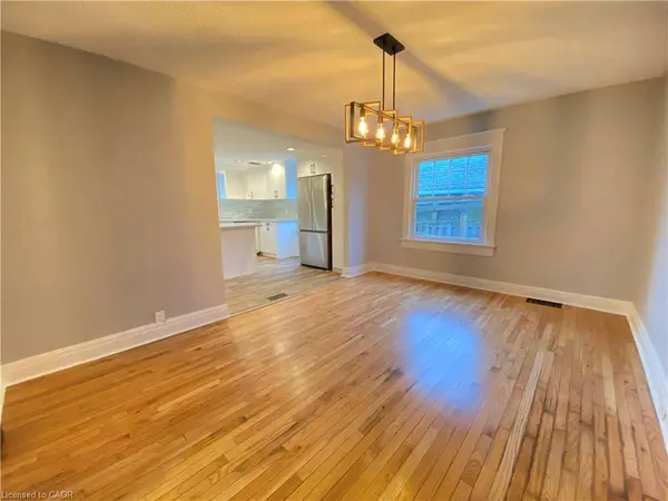 168 Garside Avenue N, Hamilton, ON L8H 4W6