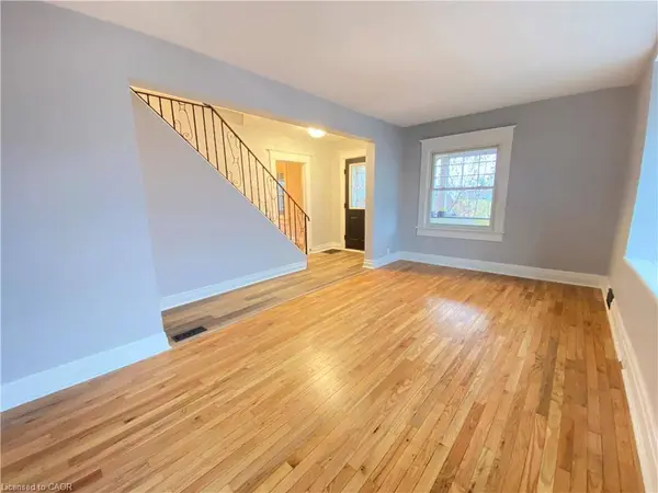 168 Garside Avenue N, Hamilton, ON L8H 4W6