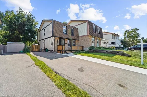 2258 Manchester Drive, Burlington, ON L7P 3W2