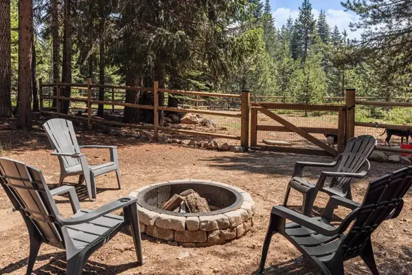 7608 Skycrest DR, Klamath Falls, OR 97601