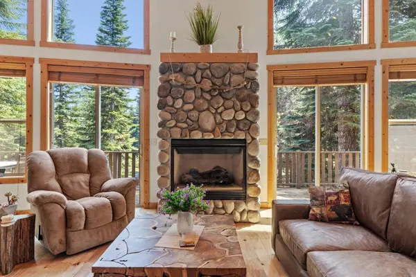 7608 Skycrest DR, Klamath Falls, OR 97601