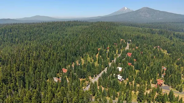 7608 Skycrest DR, Klamath Falls, OR 97601