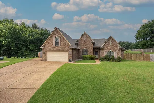 7295 SHADOW RUN LN, Bartlett, TN 38002