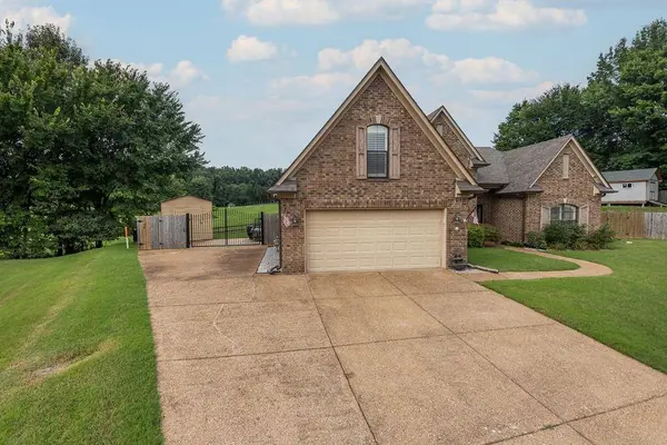 7295 SHADOW RUN LN, Bartlett, TN 38002