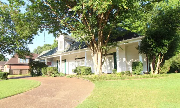 4197 BLACKHEATH DR, Bartlett, TN 38135