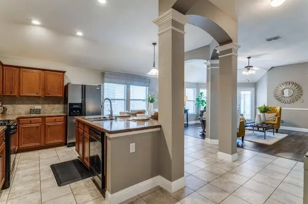 8929 Brook Hill Lane, Fort Worth, TX 76244