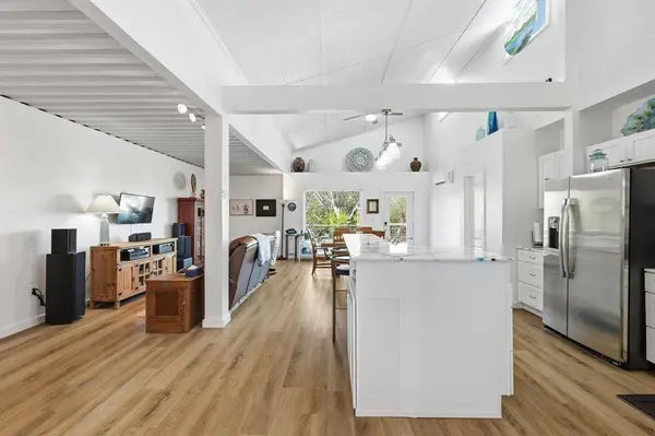 395 Lone Trail, Rhome, TX 76078