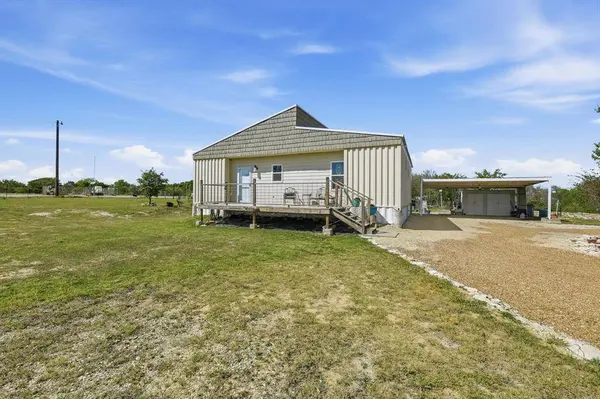 395 Lone Trail, Rhome, TX 76078