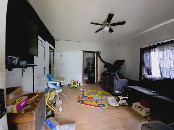 1101 Sanders St, Bowie, TX 76230-3545