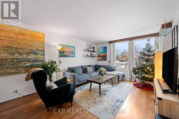 26 LEEMING DRIVE, Ottawa, ON K2H5P7