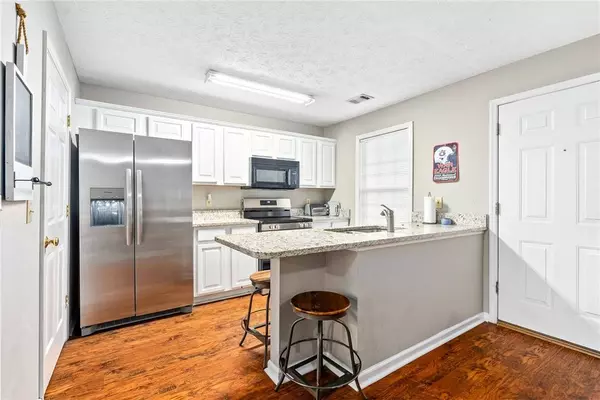 544 W GLENN AVE #108, Auburn, AL 36830