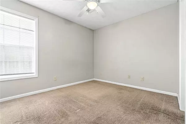 544 W GLENN AVE #108, Auburn, AL 36830