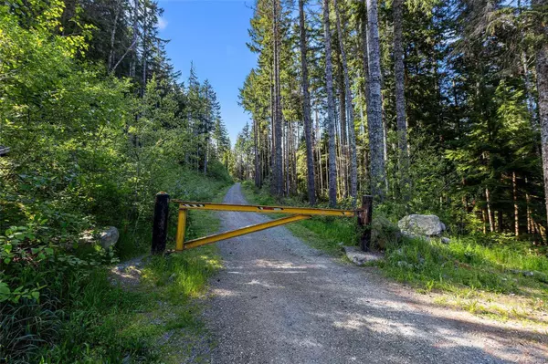 4229 Goldstream Heights Dr, Malahat, BC V8H 2J1