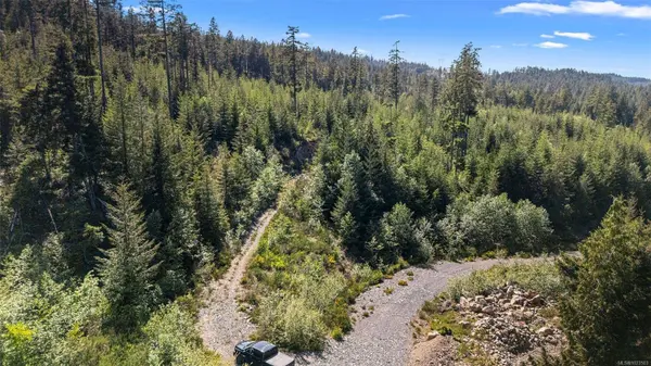 4229 Goldstream Heights Dr, Malahat, BC V8H 2J1
