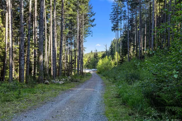 4229 Goldstream Heights Dr, Malahat, BC V8H 2J1