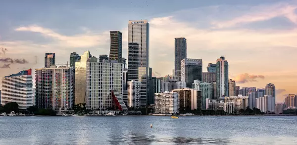 feature image of Brickell Guide: Miami's Urban Lifestyle Hub