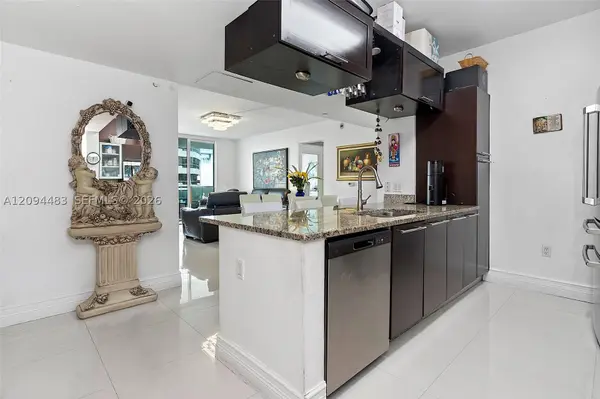 951 Brickell Ave #605, Miami, FL 33131