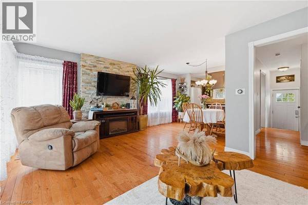 120 ELGIN Crescent, Waterloo, ON N2J2S4