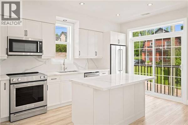 131 ST GEORGE Street, Kitchener, ON N2G2T2