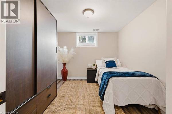 120 ELGIN Crescent, Waterloo, ON N2J2S4