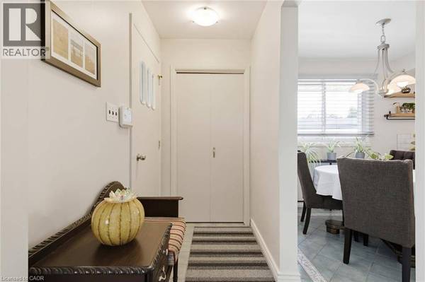11 SUMMIT Crescent, Guelph, ON N1H1S2