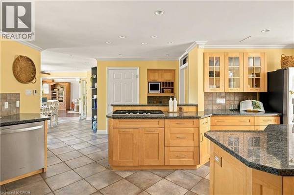290 BRIDGEPORT Road E, Waterloo, ON N2J2L1