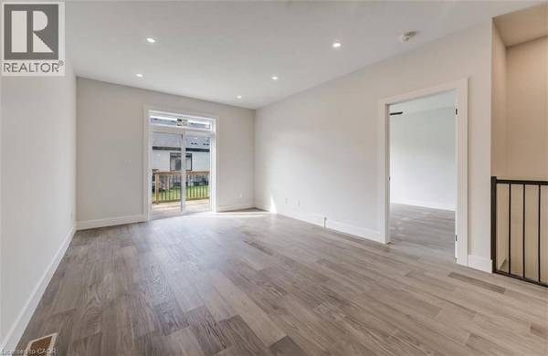 12 WASHINGTON ST #103, Norwich, ON N0J1P0