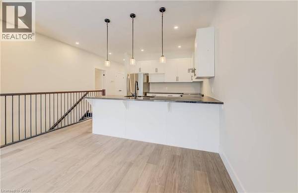12 WASHINGTON ST #103, Norwich, ON N0J1P0