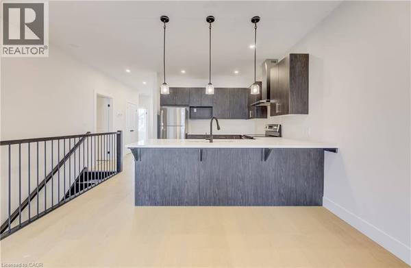12 WASHINGTON ST #202, Norwich, ON N0J1P0