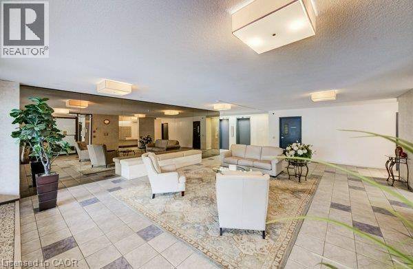 65 WESTMOUNT RD North #412, Waterloo, ON N2L5G6