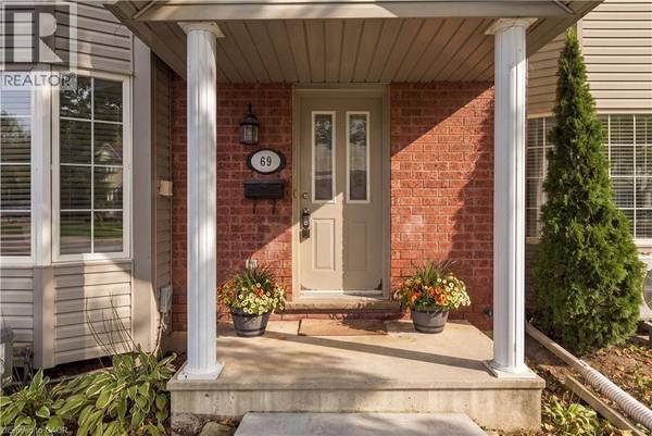 235 SAGINAW Pkwy #69, Cambridge, ON N1T1X4