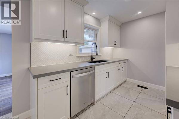 244 ROYAL Street, Waterloo, ON N2J2J2