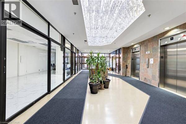 30 DUKE ST W #103, Kitchener, ON N2H3W4