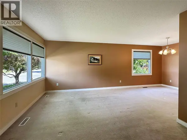2501 3rd Street S, Cranbrook, BC V1C4W4