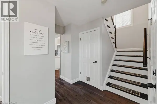 113 HOLLYRIDGE Crescent, Kitchener, ON N2N3N5