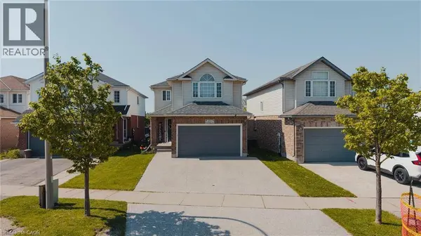 113 HOLLYRIDGE Crescent, Kitchener, ON N2N3N5