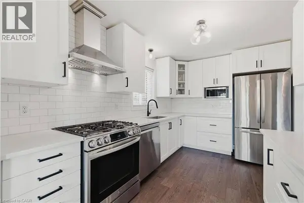 113 HOLLYRIDGE Crescent, Kitchener, ON N2N3N5
