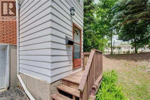 645 ALBERT ST #6, Waterloo, ON N2L3V5