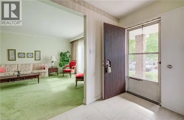 16 BONNYLYN Drive, Kitchener, ON N2M1S6