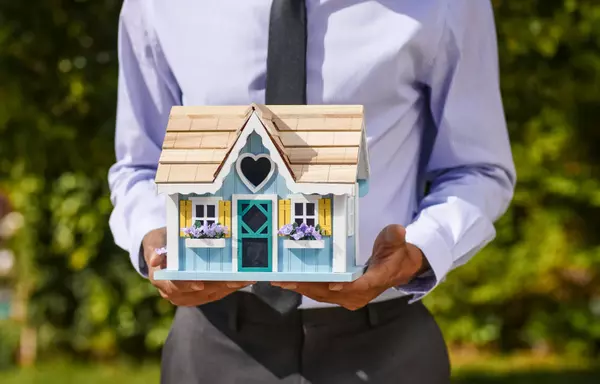 Why Are Homes for Sale in Texas Sitting Longer? Secrets to Sell Fast