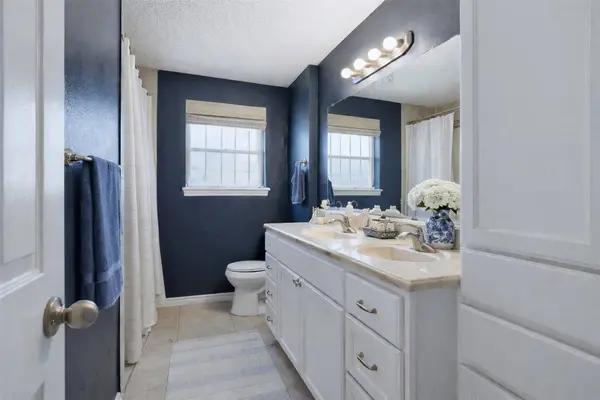 7118 Heron DR, Houston, TX 77087