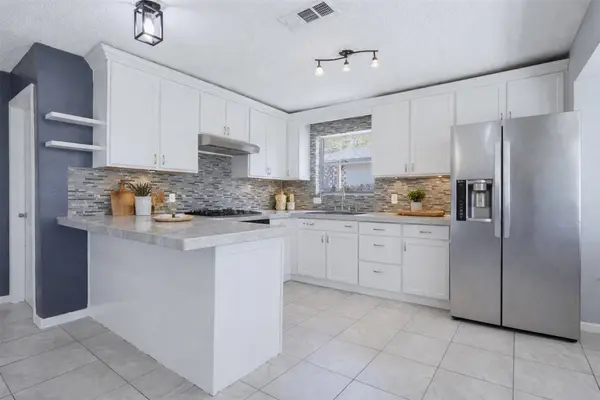 7118 Heron DR, Houston, TX 77087