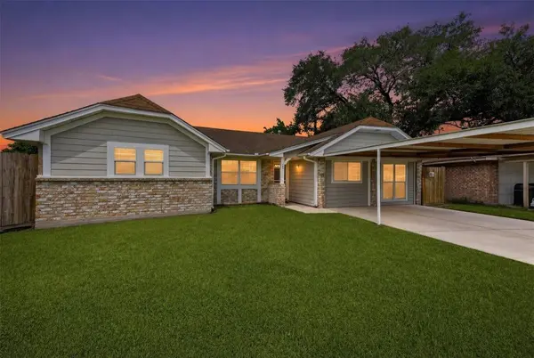 8619 Ardley CIR, Houston, TX 77088