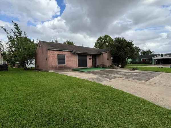 1419 Silverdale ST, Houston, TX 77029